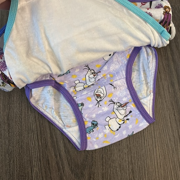Disney Frozen Bundle. Brand New with Tags
Nightgown pajamas and underwear 3T - Picture 9 of 10